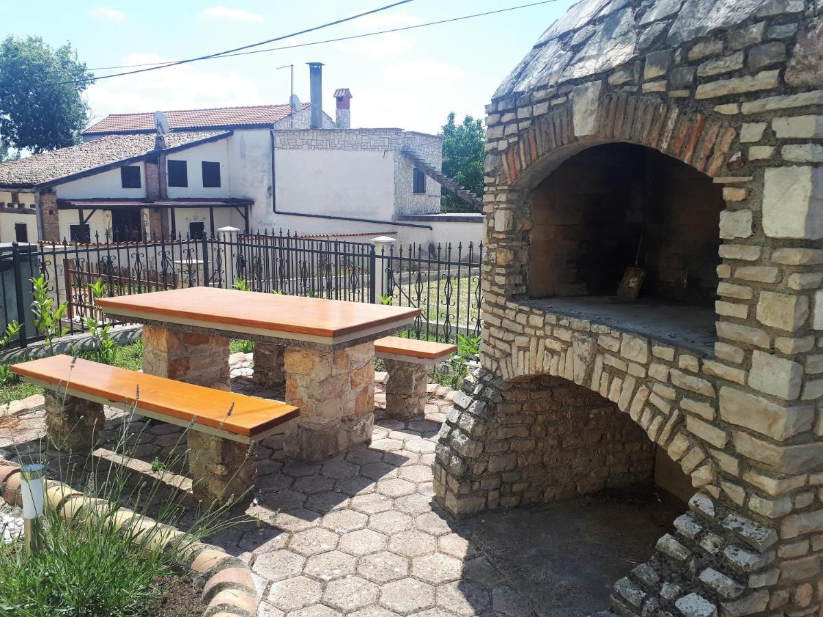Apartment Terra Rossa Kaštelir Exterior foto